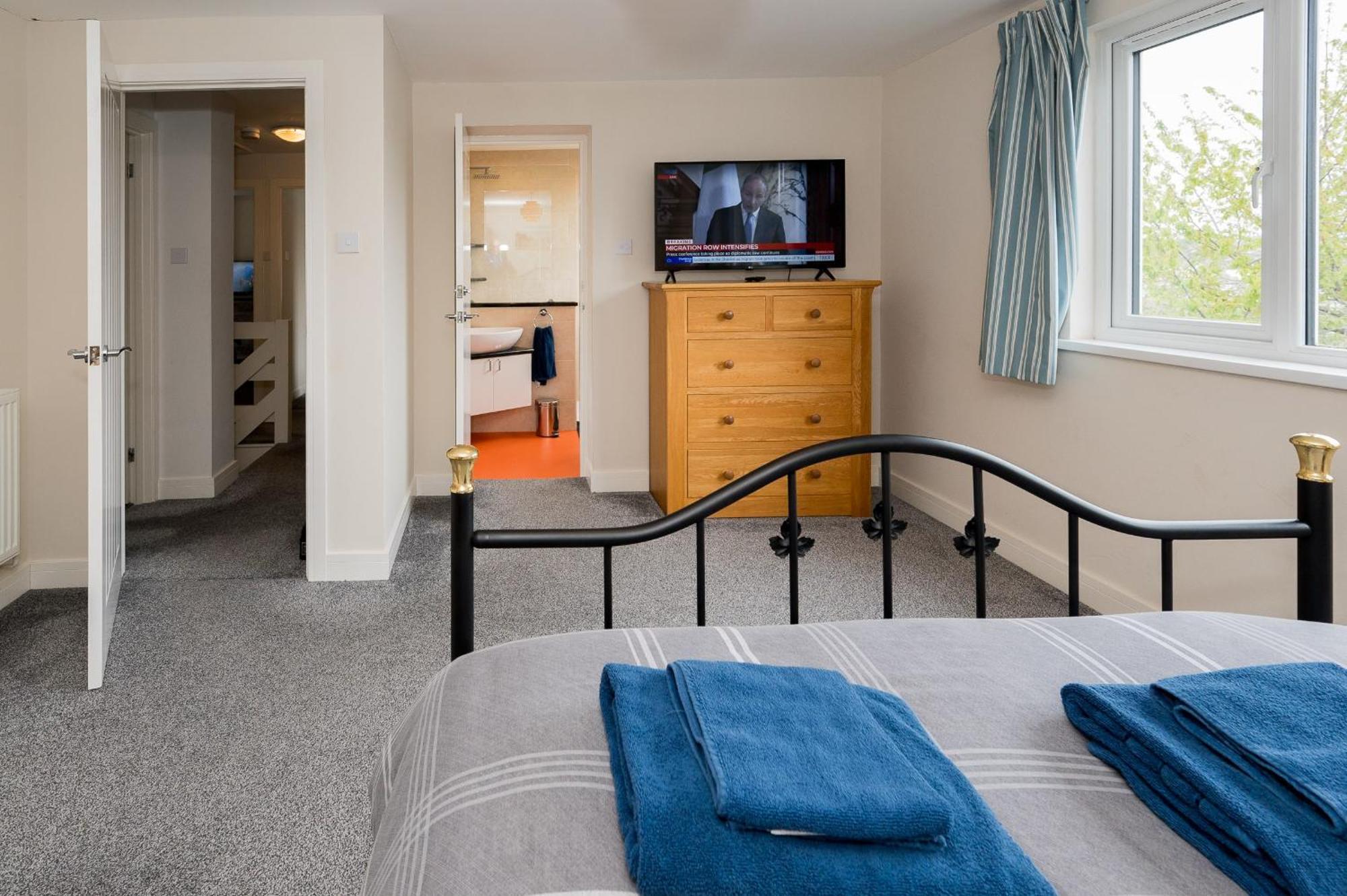 Holiday home Plym Valley Impressive House Free Parking In Great Location By Staystaycations *